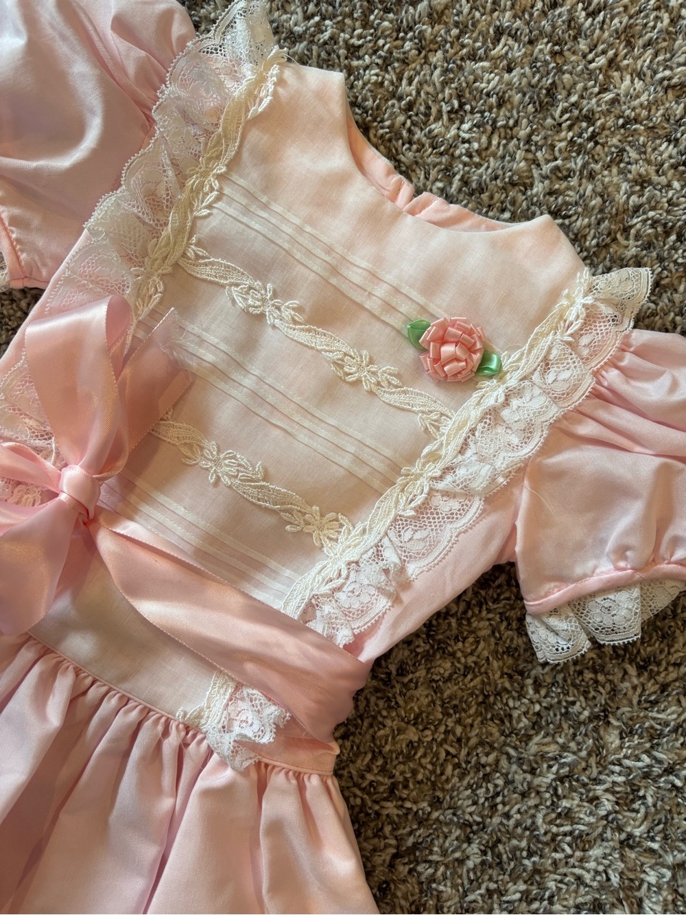 C.I. Castro&Co. Vintage Little Girls Pink Lace Trim Dress with Bow - Picture 2 of 3
